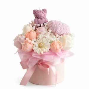 bouquet flores vela con osito artesanal caja satinada rosada regalo especial Colombia