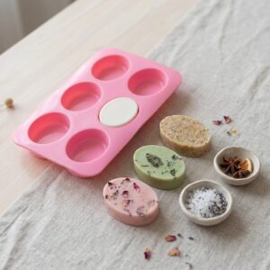 Molde Silicon Ovalado Seis Cavidades con jabones artesanales rosa Colombia